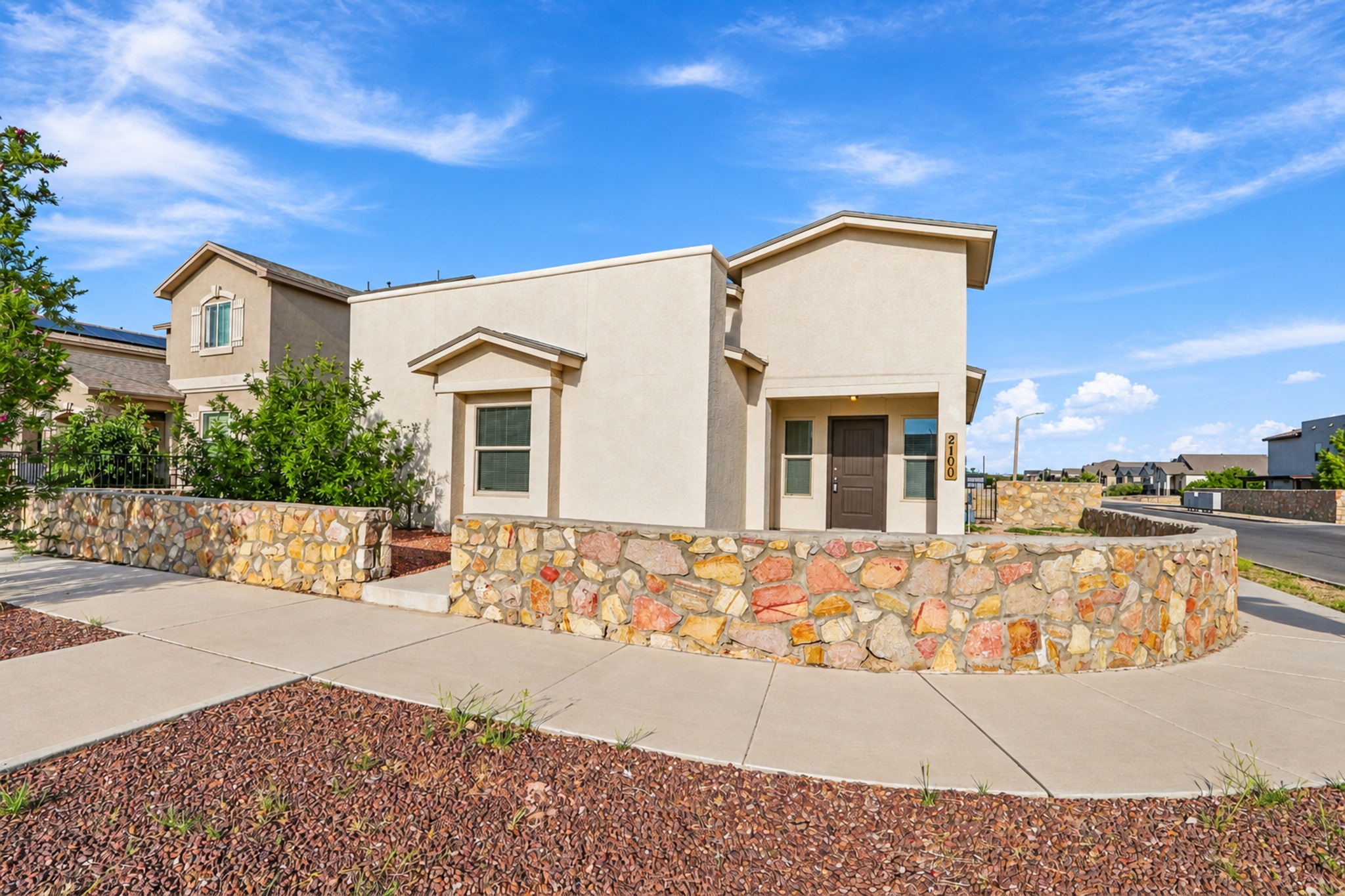 Property main image