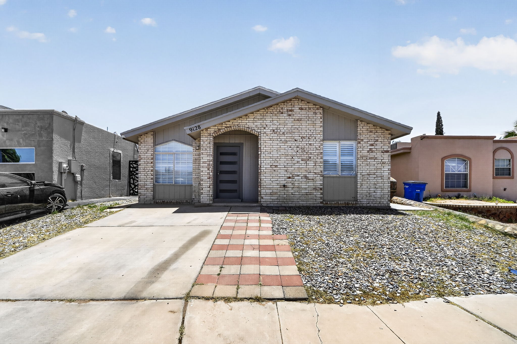 9128 Bur Oak Circle