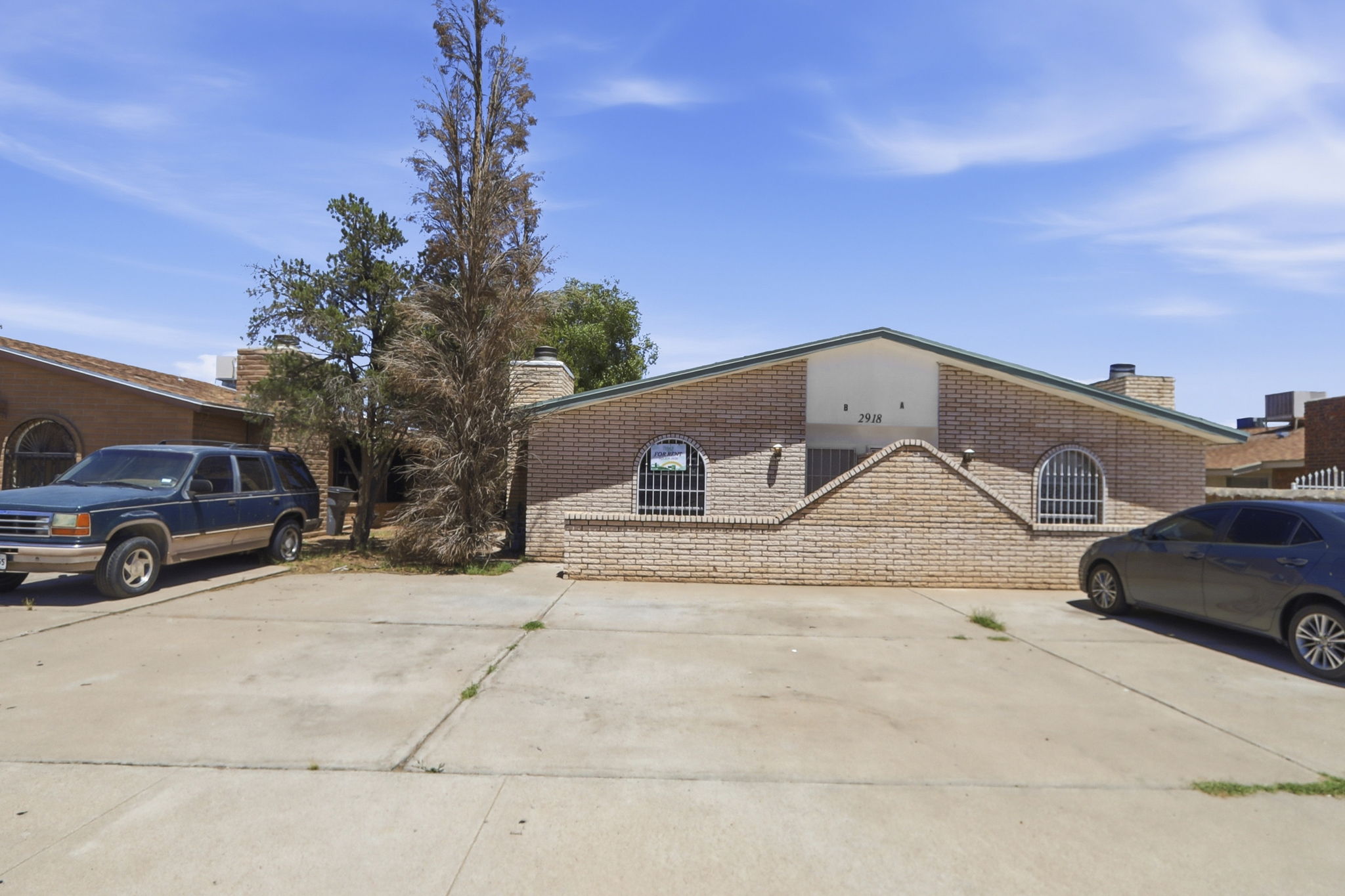 2918 East Glen - B