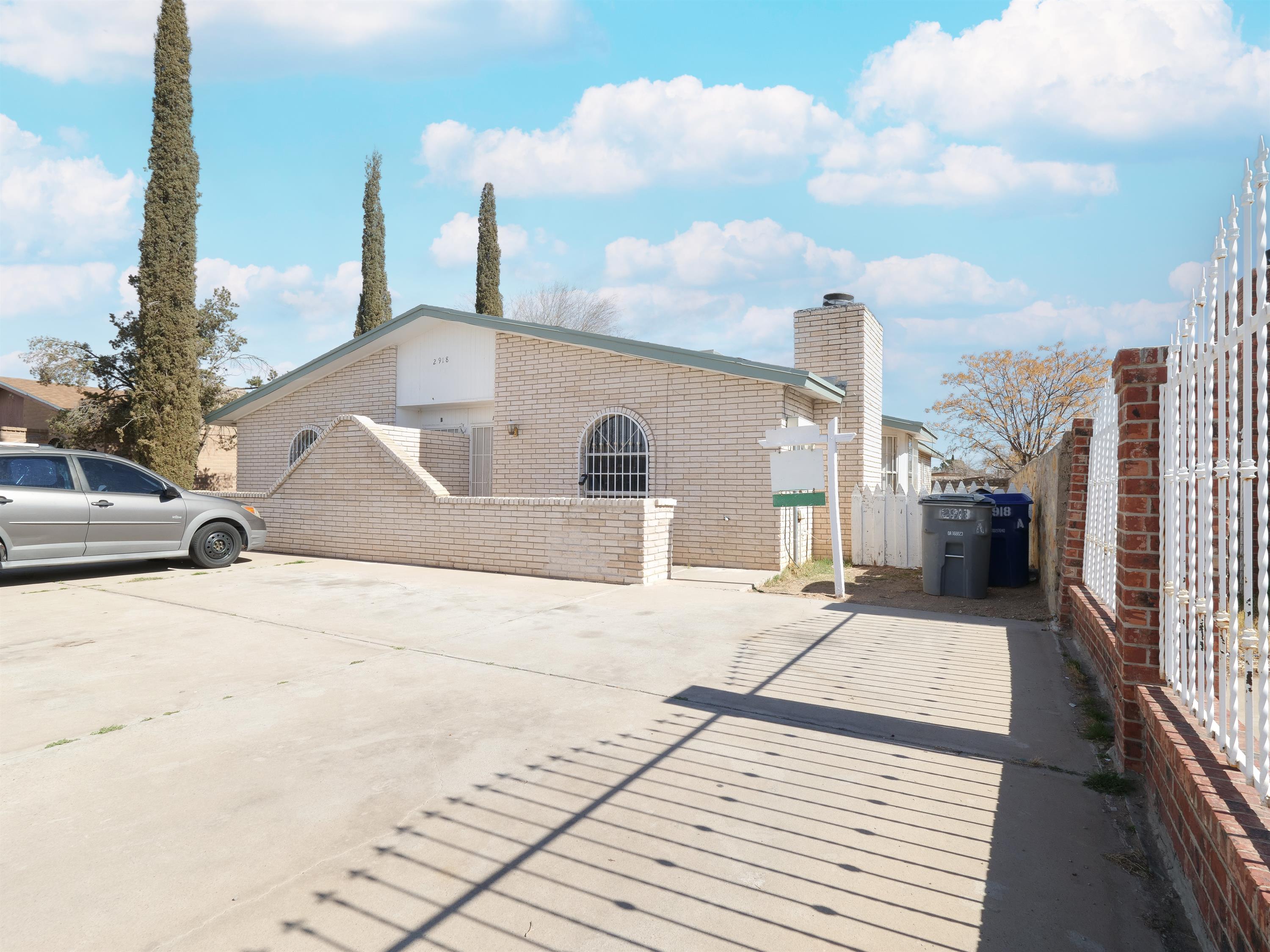 2918 East Glen - A